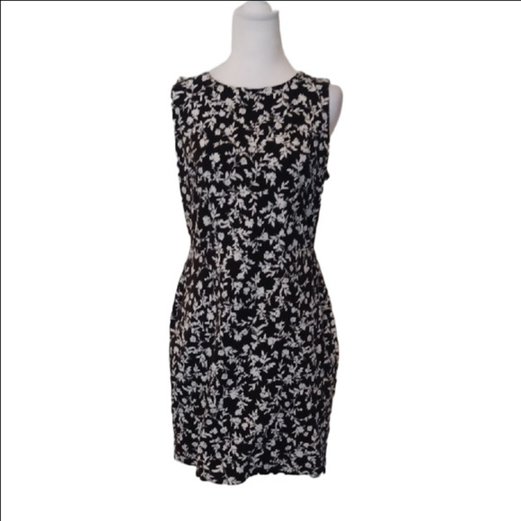 💙🌺Floral Black and White Dress🎉 - Picture 5 of 12